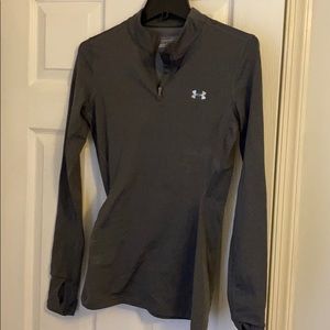 Underarmour athletic top